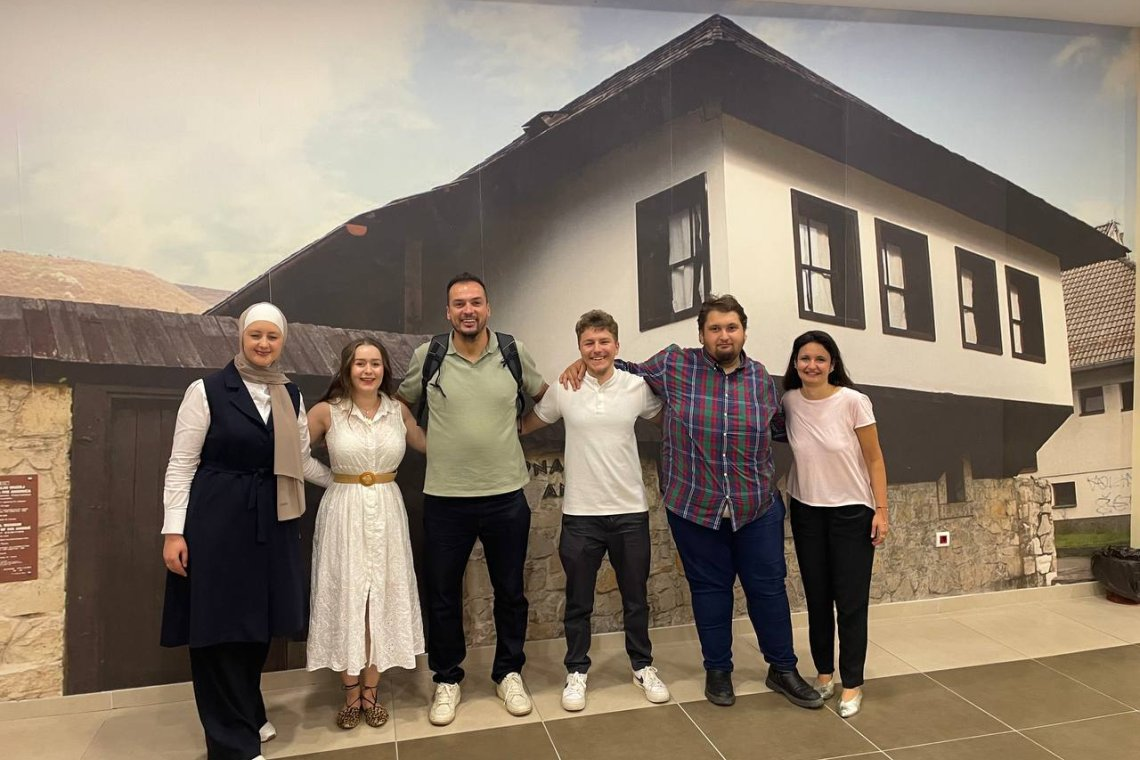 Grupa studenata Design Bridge programa
